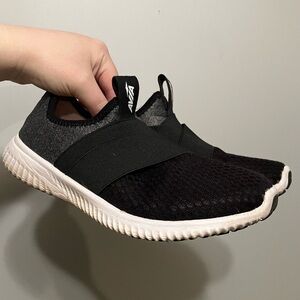 Avia Casual Grey Slip On Running Shoes Womens size 8